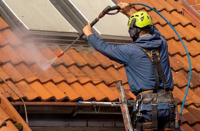 Démoussage et hydrofuge de toiture à Sacquenay